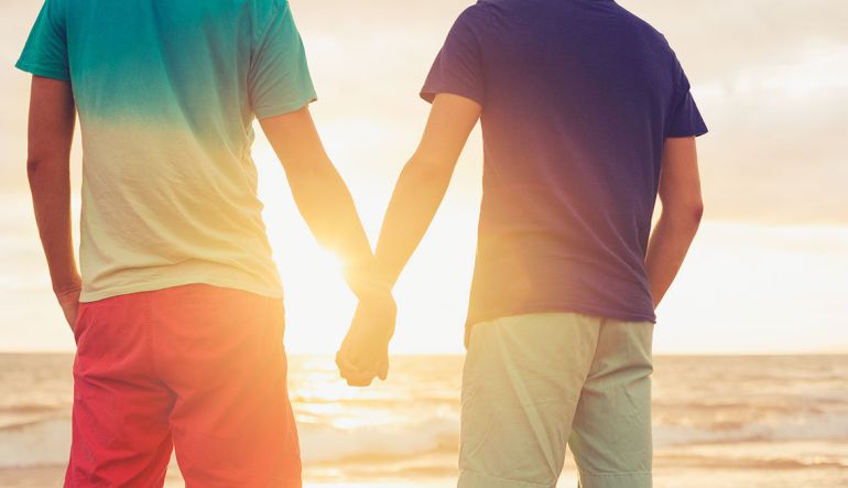 La historia de la pareja gay rusa que intentó suicidarse como Romeo y Julieta